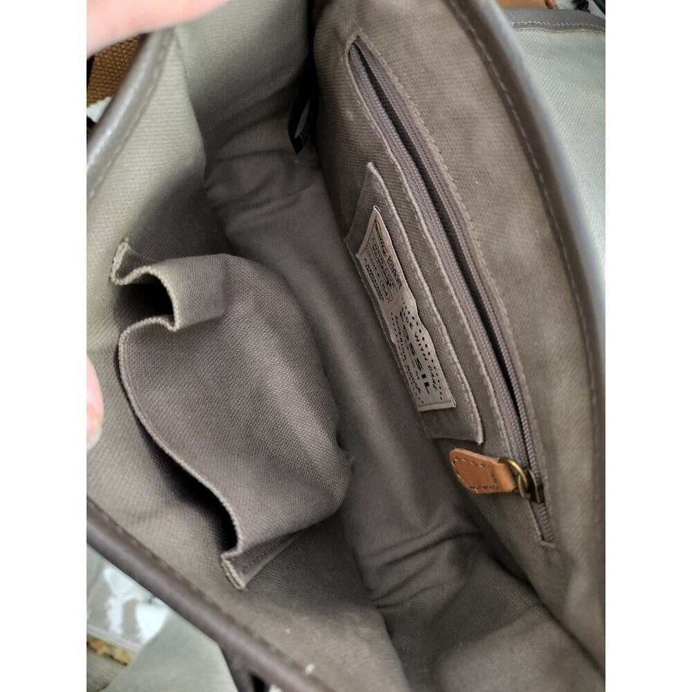 5213) Vintage Fossil 'Long Live' Taupe and Tan Leather Crossbody Shoulders Bag - Picture 9 of 11